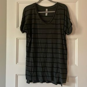 Zenana Premium women’s, black and gray striped tunic